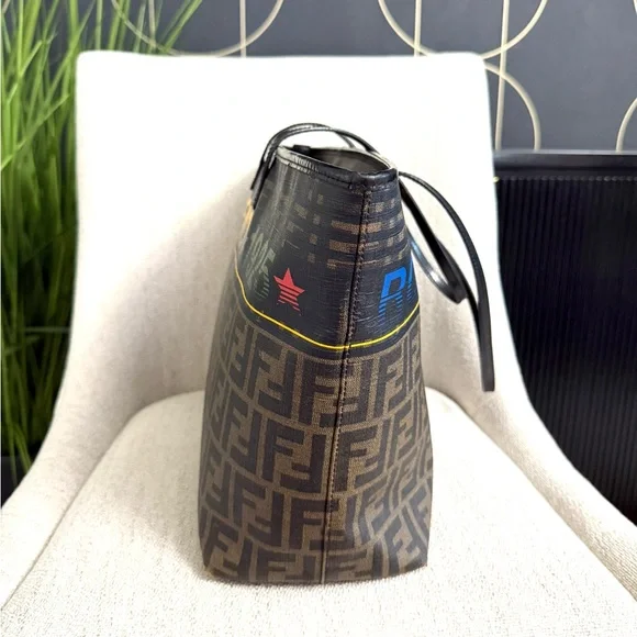 Authentic FENDI Zucca tote bag - Picture 7 of 16